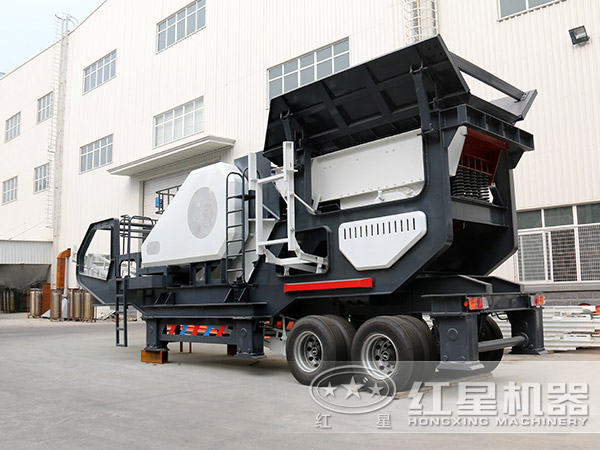 硬石頭移動(dòng)顎式粉碎機(jī) 硬石頭移動(dòng)顎式粉碎機(jī)