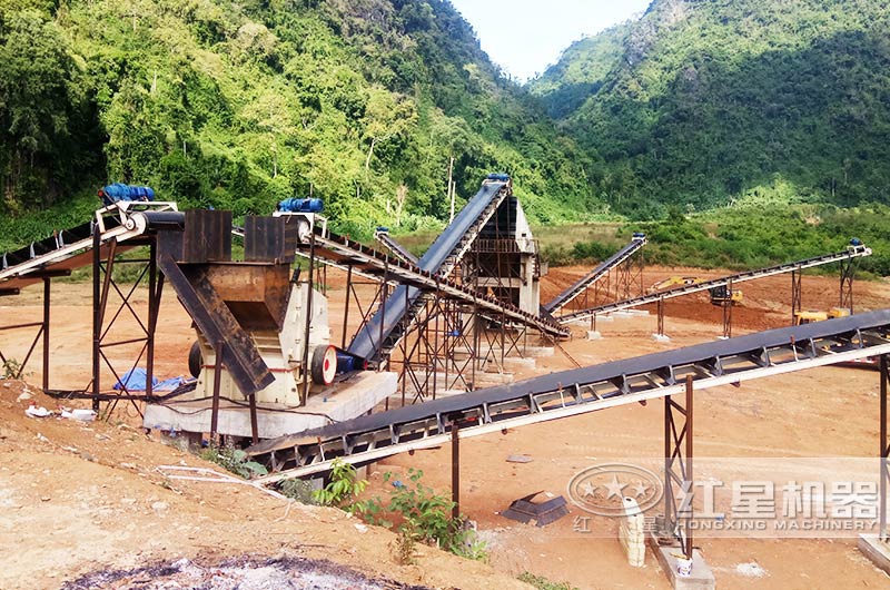 山西某小型碎石廠加工現(xiàn)場 山西某小型碎石廠加工現(xiàn)場