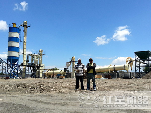 石英砂烘干機環(huán)保作業(yè)現(xiàn)場，引國外用戶點贊