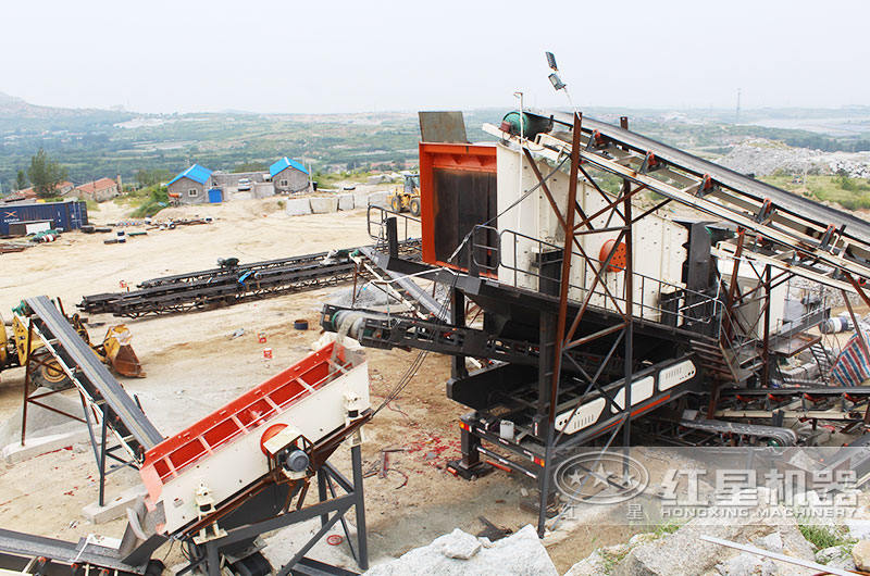 擔當整個破碎制砂流程的車載移動打砂機 擔當整個破碎制砂流程的車載移動打砂機