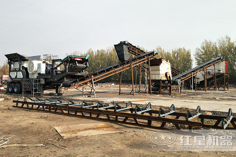 河北固定式鄂破移動式破碎機生產(chǎn)現(xiàn)場 河北固定式鄂破移動式破碎機生產(chǎn)現(xiàn)場