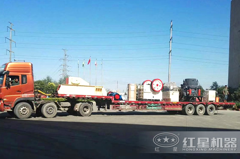 50萬(wàn)方卵石制砂生產(chǎn)線(xiàn)設(shè)備發(fā)貨