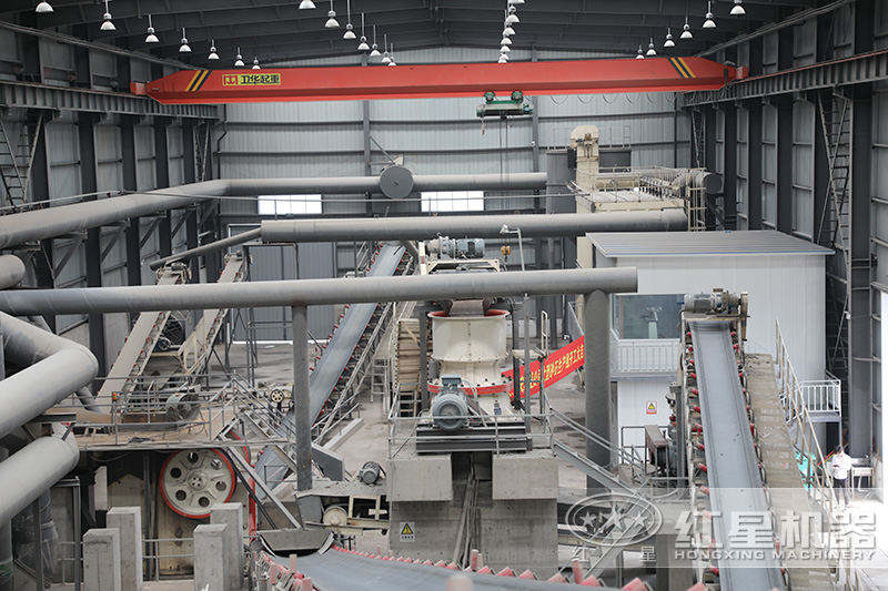 花崗巖破碎生產(chǎn)現(xiàn)場(chǎng) 花崗巖破碎生產(chǎn)現(xiàn)場(chǎng)