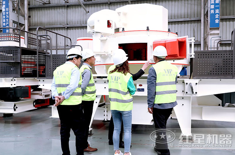 客戶抵達(dá)設(shè)備生產(chǎn)車(chē)間,實(shí)地考察 客戶抵達(dá)設(shè)備生產(chǎn)車(chē)間,實(shí)地考察