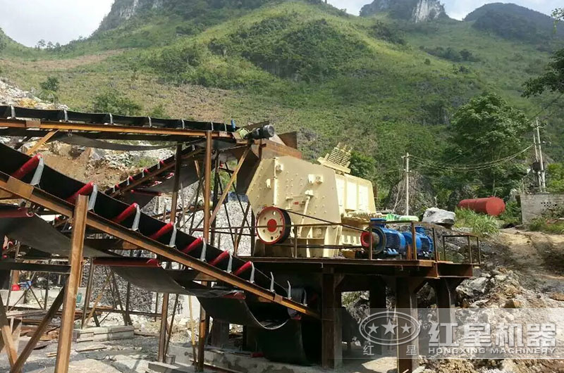 湖北客戶現場安裝圖(反擊式破碎機) 湖北客戶現場安裝圖(反擊式破碎機)