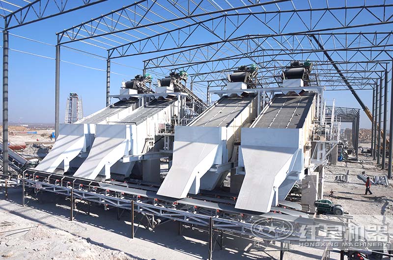 礦用振動(dòng)篩工作現(xiàn)場(chǎng)圖片 礦用振動(dòng)篩工作現(xiàn)場(chǎng)圖片