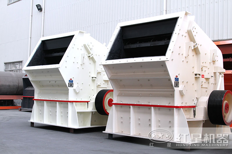 細(xì)碎反擊式碎石機(jī)圖片 細(xì)碎反擊式碎石機(jī)圖片