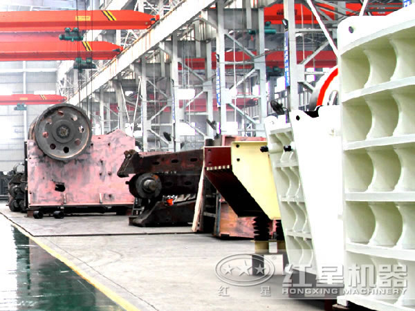 碎石機(jī)生產(chǎn)車(chē)間 碎石機(jī)生產(chǎn)車(chē)間