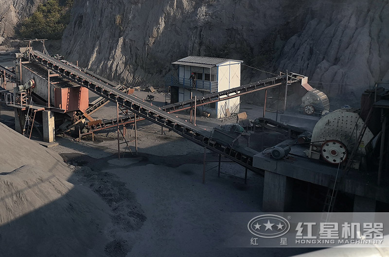 重錘式破碎機碎煤現場