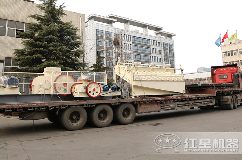 對輥制砂機裝車發(fā)貨中